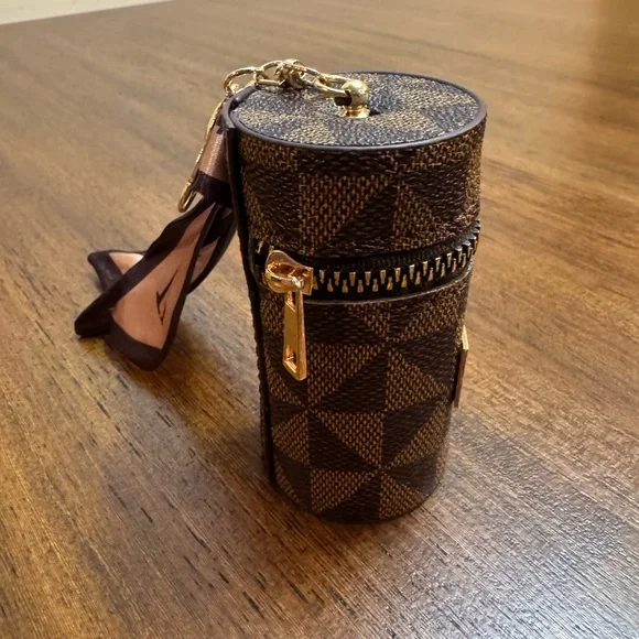 Brown Checkered Cylinder Case with Scarf Accent - Picture 3 of 3